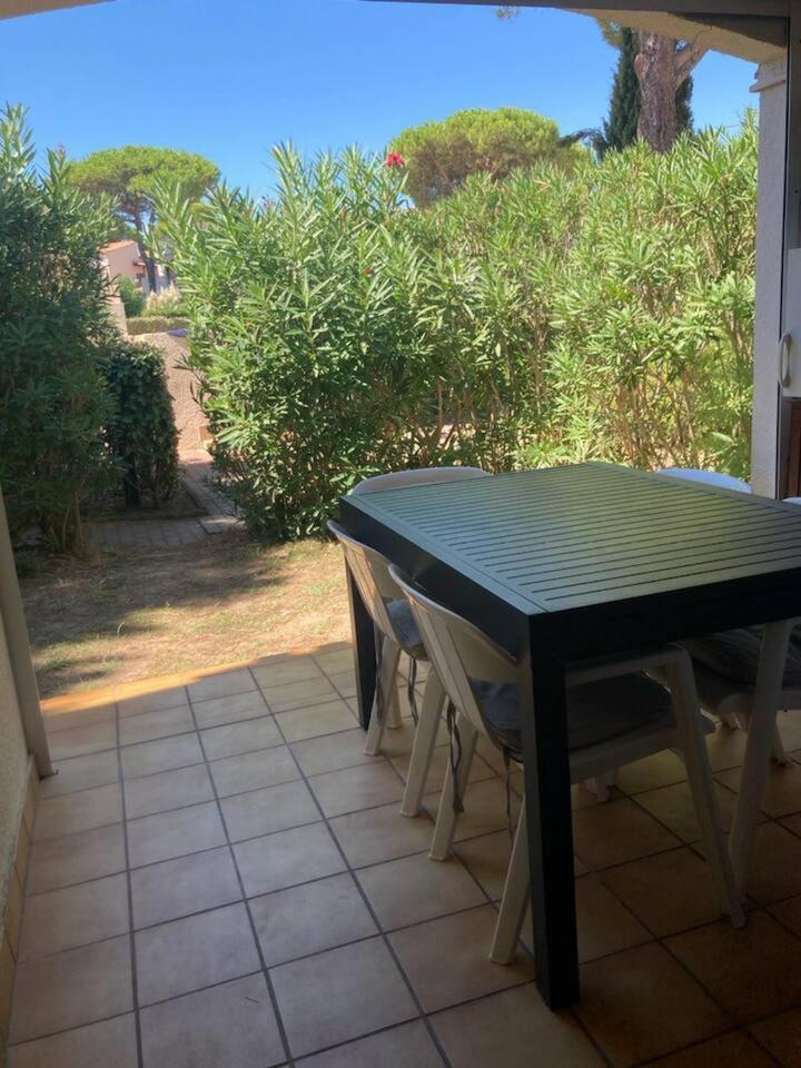 Appartement 4/6 Personnes Plain Pied - 5Min Plage - Piscine En Face Agde Exterior foto